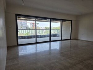 Room in 4 BHK Apartment at Sri Apple Regency Mundhwa, Mundhwa – for Sale