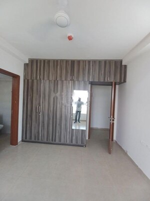 Room in 3 BHK Apartment at Bhartiya Nikoo Homes, Thanisandra Main Road – for Rent