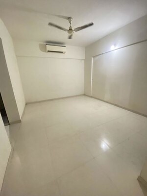 Room in 2.5 BHK Apartment at Nyati Enchante, Wadgaon Sheri – for Rent