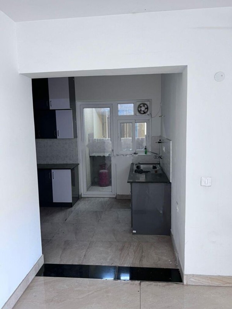 Kitchen, sterling-ascentia 3 Bedroom 1800 Sq.Ft. Apartment In Bellandur Bangalore 10175536