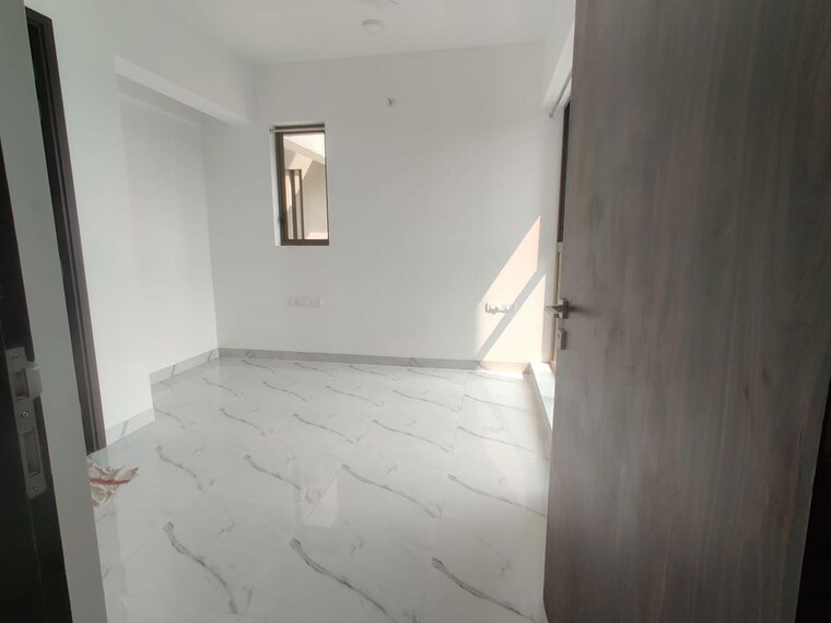 Bathroom, raymond-ten-x-habitat 2 Bedroom 700 Sq.Ft. Apartment In Pokhran Road No Two Thane 10175548