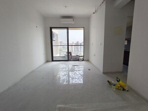 Room in 2 BHK Apartment at Savvy Merushikhar, Andheri East – for Rent