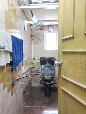 Team Area in 2 BHK Apartment at Gurukrupa Marina Enclave, Malad West – for Rent