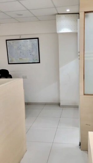 Room in  Office Space at Navrangpura – for Rent