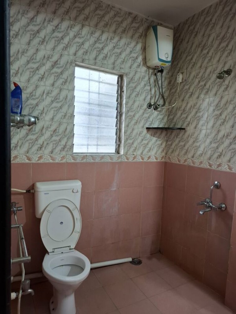 Bathroom, pranayraj-plaza 3 Bedroom 1195 Sq.Ft. Apartment In Dhanori Pune 10175587
