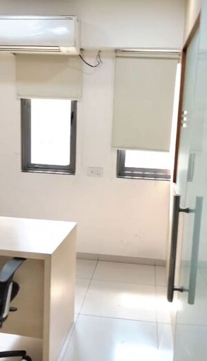 Room in  Office Space at Navrangpura – for Rent