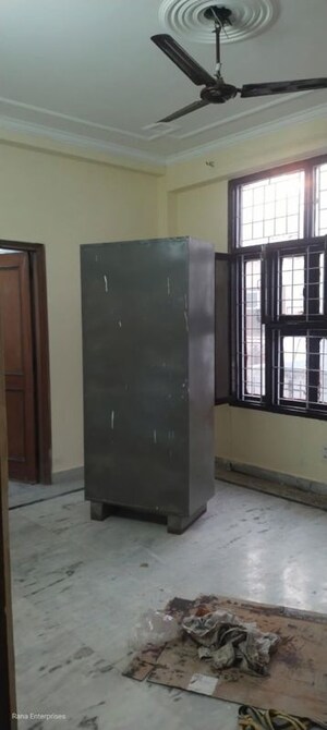 Room in 2 BHK Builder Floor at Palam Vihar Residents Association, Palam Vihar – for Rent