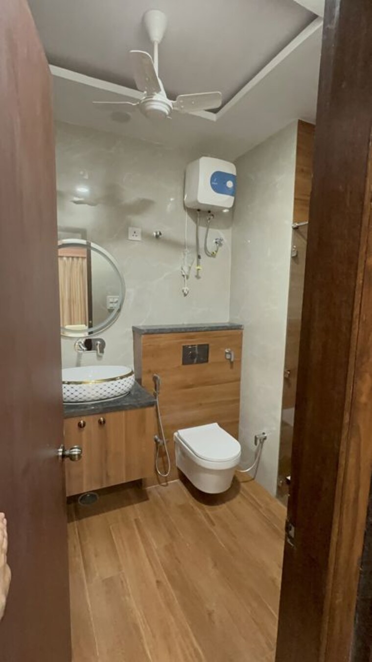 Bathroom, amolik-city-life 4 Bedroom 3100 Sq.Ft. Builder Floor In Sector 28 Faridabad 10175628
