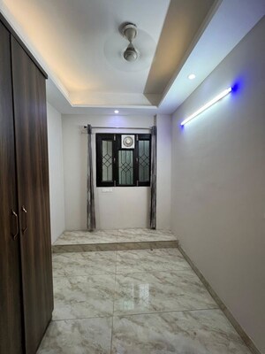 Room in 5 BHK Builder Floor at Niti Khand I – for Sale