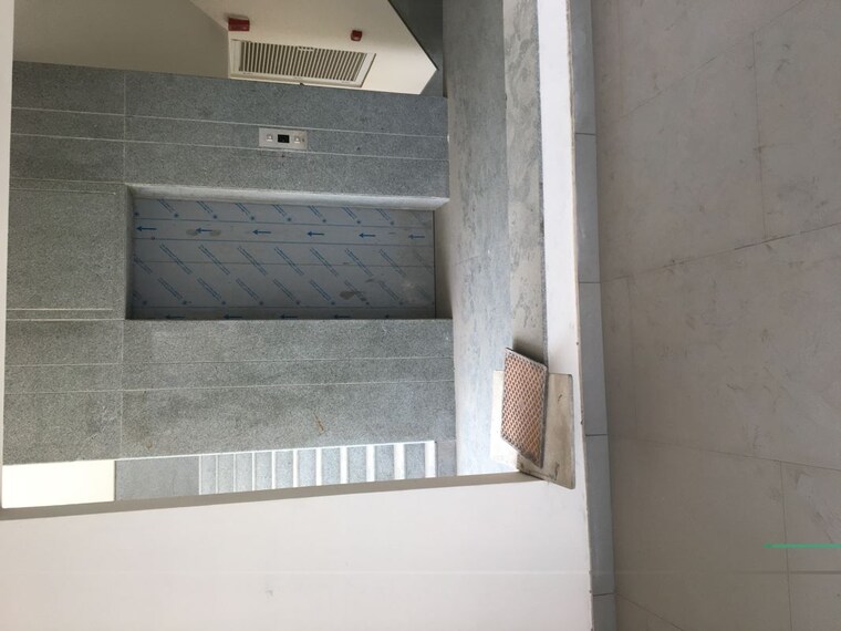 Other, sector 63 Commercial Warehouse 12500 Sq.Ft. In Sector 63 Noida 10175407