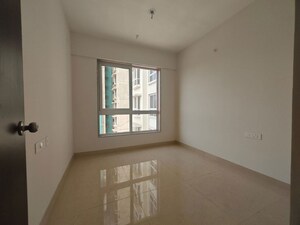 Room in 2 BHK Apartment at Hubtown Rising City, Ghatkopar East – for Rent