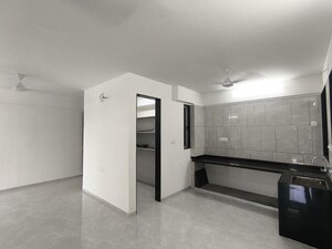 Room in 2 BHK Apartment at Jahangirabad – for Sale