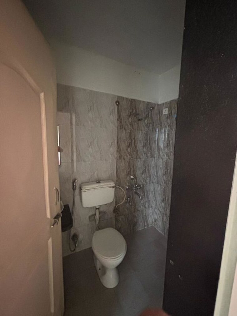 Bathroom, saakshi-parvasaakshi 2.5 Bedroom 1200 Sq.Ft. Apartment In Pimple Saudagar Pune 10175707