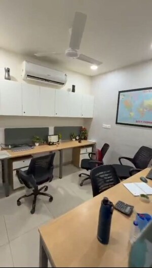  Office Space For Rent in Navrangpura