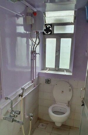 Bathroom in 1 BHK Apartment at Andheri East – for Sale