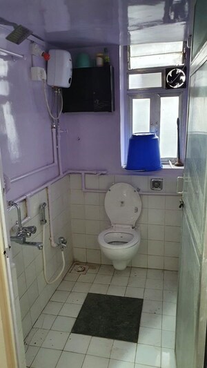 Bathroom in 1 BHK Apartment at Andheri East – for Sale