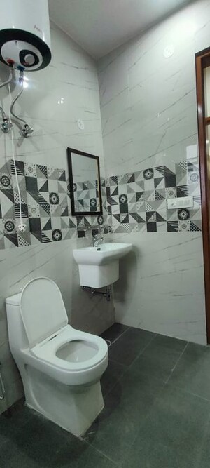 Master Bedroom in 4 BHK Builder Floor at Sector 45 – for Rent