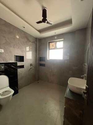 Living Room in 4 BHK Builder Floor at Green Fields Colony – for Rent