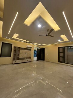 4 BHK + Pooja Room Builder Floor For Rent in Green Fields Colony