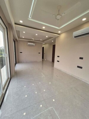 Kitchen in 3 BHK Builder Floor at Sector 52 – for Rent