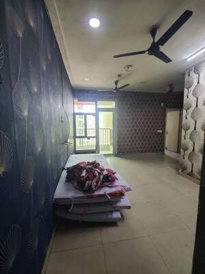 2.5 BHK Apartment For Rent in Gaur City 2 - 12th Avenue, Sector 16c Greater Noida