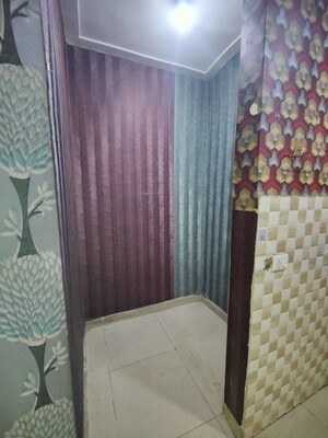 Master Bedroom in 2.5 BHK Apartment at Gaur City 2 - 12th Avenue, Sector 16c Greater Noida – for Rent