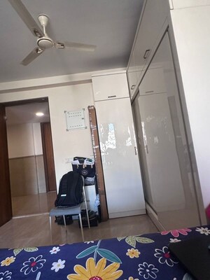 Furnished Amenities in Studio Apartment at Hiranandani Estate Solitaire C, Ghodbunder Road – for Rent