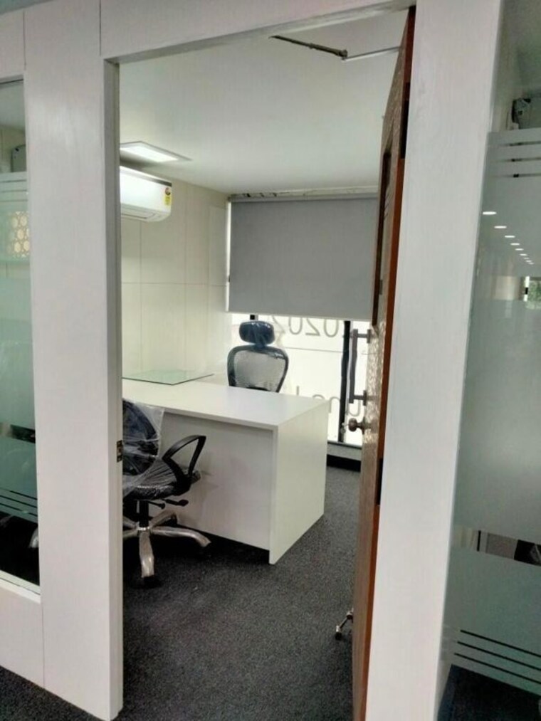 Team Area, fergusson college road Commercial Office Space 9700 Sq.Ft. In Fergusson College Road Pune 10175771
