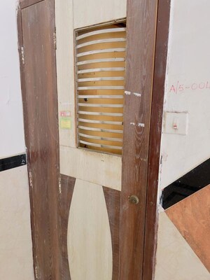 Furnished Amenities in 3 BHK Apartment at Oberoi Realty Splendor, Andheri East – for Sale