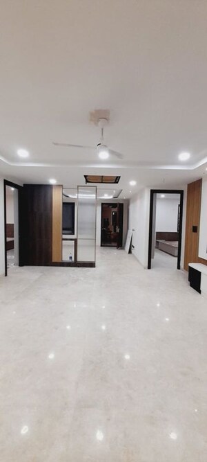 Room in 4 BHK Apartment at Aparna One, Shaikpet – for Rent