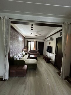 3 BHK + Pooja Room Builder Floor For Rent in Palam Vihar Residents Association