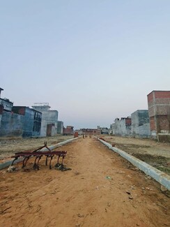 Plot For Sale in Chinhat
