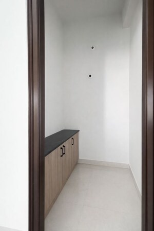 Room in 2 BHK Builder Floor at Kondapur – for Rent