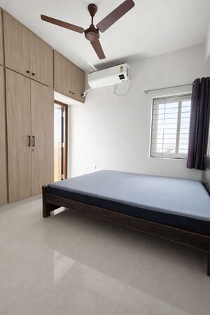 Room in 2 BHK Builder Floor at Kondapur – for Rent