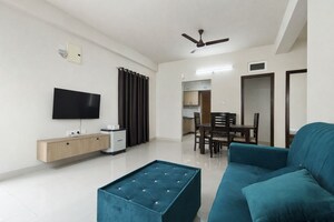 Bedroom in 2 BHK Builder Floor at Kondapur – for Rent