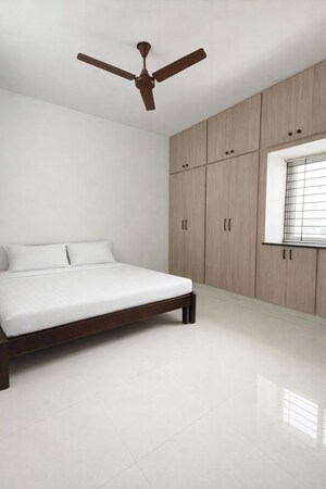 Room in 2 BHK Builder Floor at Kondapur – for Rent