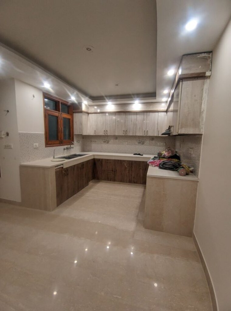 Kitchen, eros-garden-villas 3 Bedroom 285 Sq.Yd. Builder Floor In Charmwood Village Faridabad 10175859