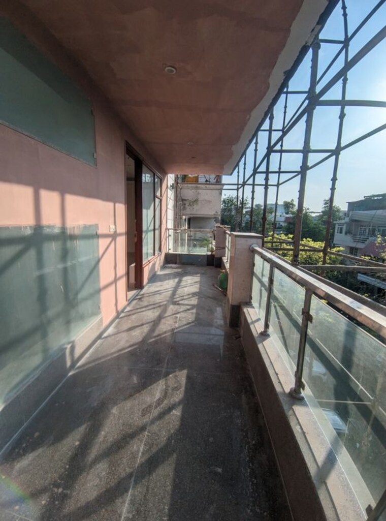 Balcony, eros-garden-villas 3 Bedroom 285 Sq.Yd. Builder Floor In Charmwood Village Faridabad 10175859