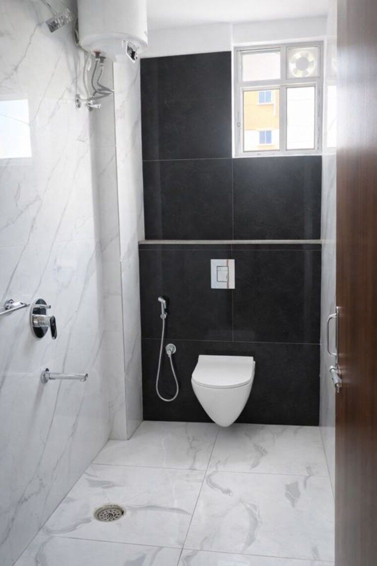 Bathroom, kondapur 3 Bedroom 1800 Sq.Ft. Builder Floor In Kondapur Hyderabad 10175860