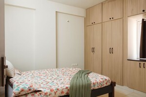 Bedroom in 3 BHK Builder Floor at Kondapur – for Rent