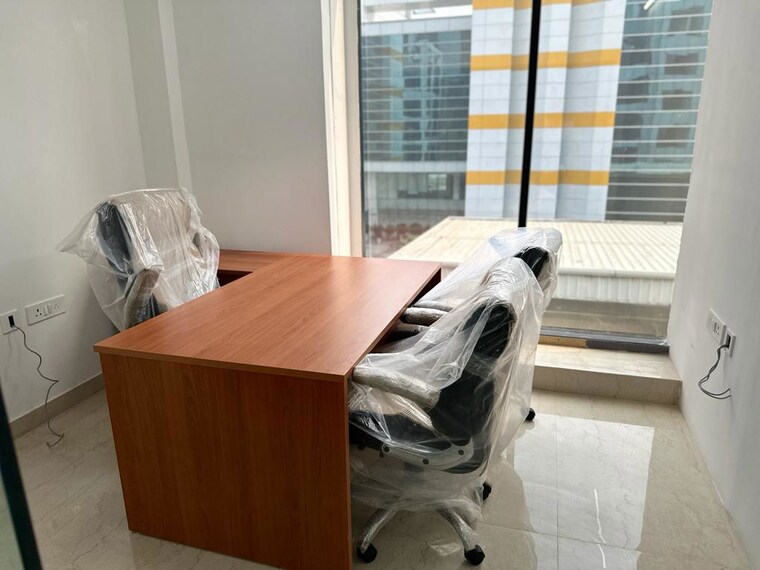 Bedroom, sector 63 Commercial Office Space in IT/SEZ 1000 Sq.Ft. In Sector 63 Noida 9786705