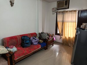 Bedroom in 1 BHK Builder Floor at Maple Heights, Sector 43 – for Rent