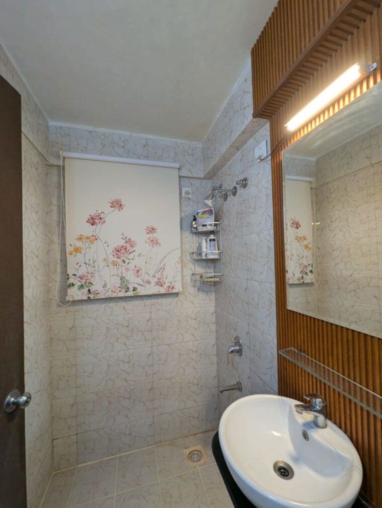 Bathroom, patil nagar 3 Bedroom 1400 Sq.Ft. Apartment In Patil Nagar Pune 10175890