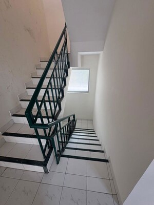Staircase in 5 BHK Apartment at Richmond Road – for Rent