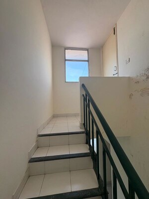 Staircase in 5 BHK Apartment at Richmond Road – for Rent