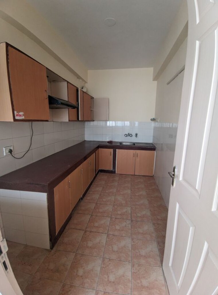 Kitchen, eros-garden-villas 3 Bedroom 2000 Sq.Ft. Villa In Charmwood Village Faridabad 10175976