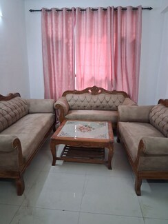 2 BHK + Extra Room Apartment For Rent in Penta Homes