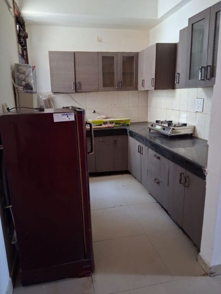 Kitchen, penta-homes 2 Bedroom 900 Sq.Ft. Apartment In Vip Road Zirakpur 10175987