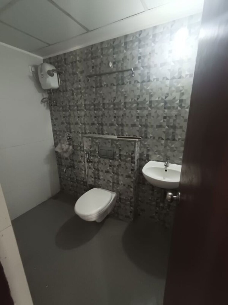 Bathroom, lodha-palava-city 3 Bedroom 946 Sq.Ft. Apartment In Dombivli East Thane 10175994