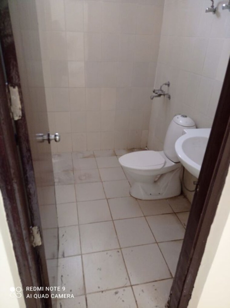 Bathroom, vatika-inxt-emilia-floors 2 Bedroom 925 Sq.Ft. Builder Floor In Sector 82 Gurgaon 10175996